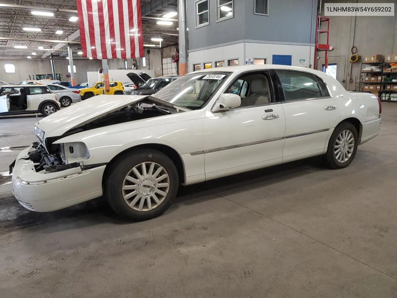 2004 Lincoln Town Car Ultimate VIN: 1LNHM83W54Y659202 Lot: 75670744