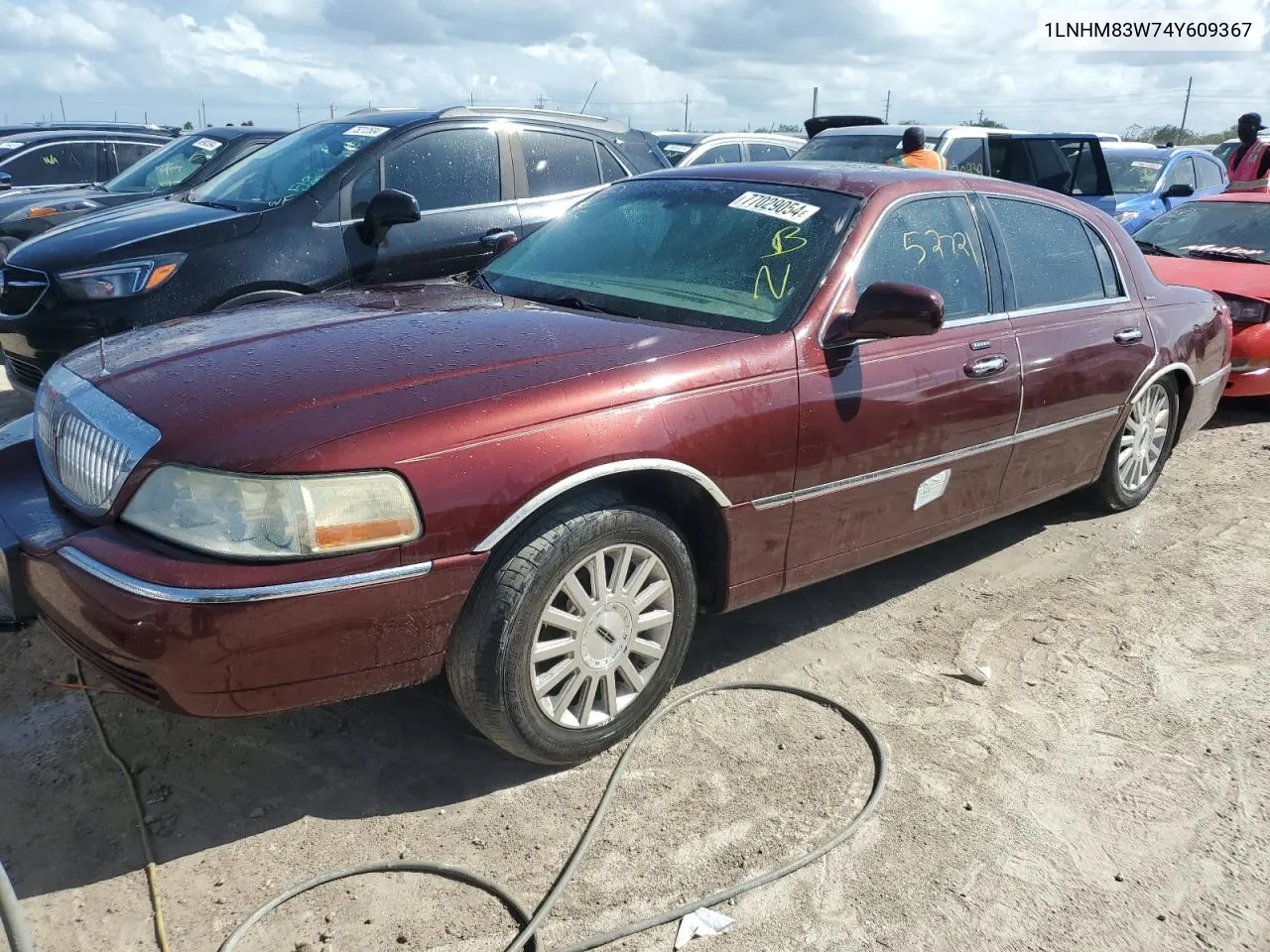 2004 Lincoln Town Car Ultimate VIN: 1LNHM83W74Y609367 Lot: 77029054