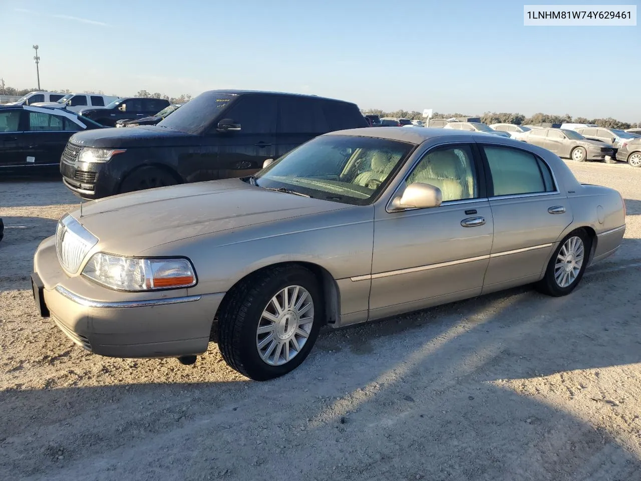 2004 Lincoln Town Car Executive VIN: 1LNHM81W74Y629461 Lot: 77661864