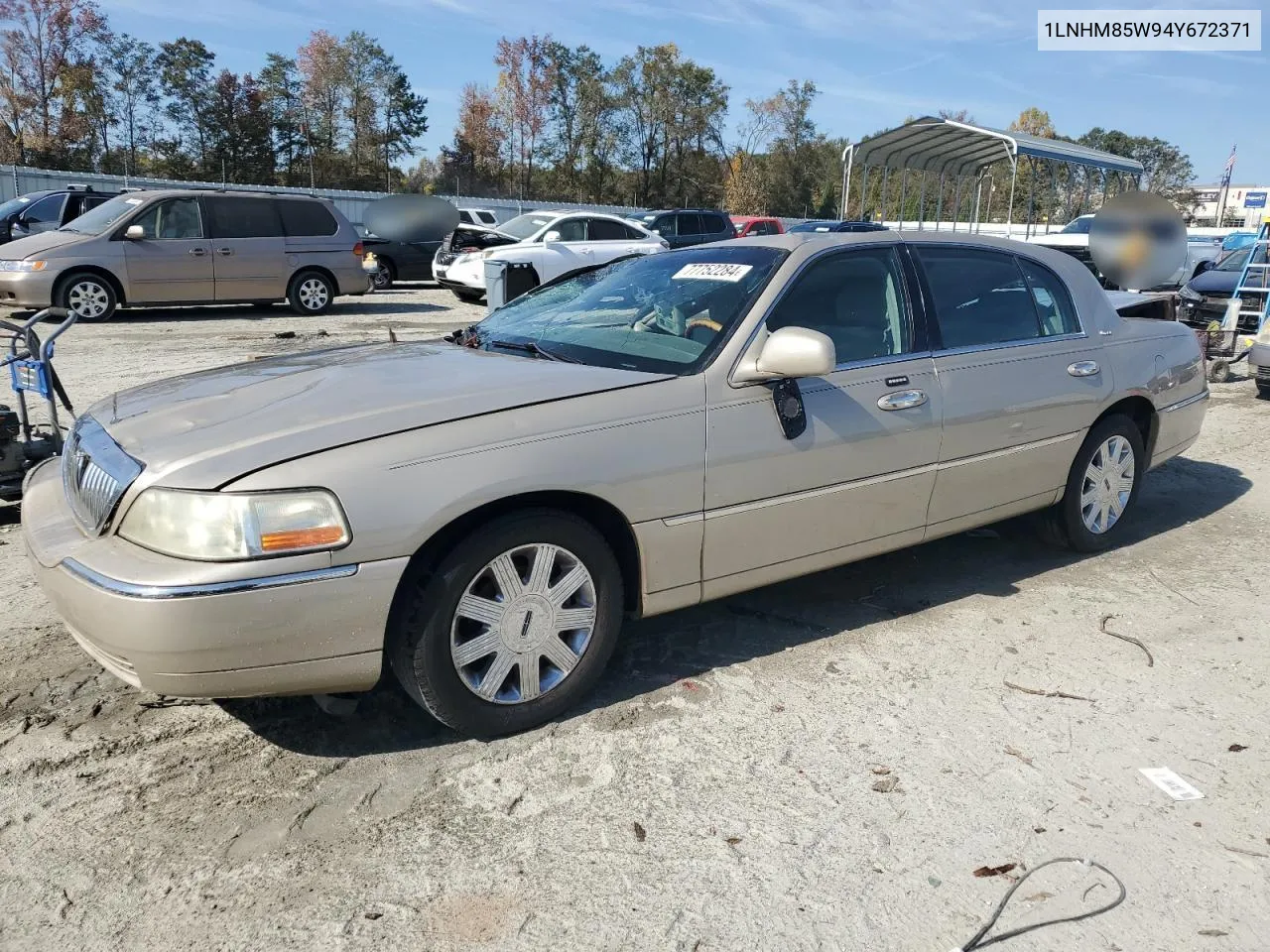 2004 Lincoln Town Car Ultimate Long Wheelbase VIN: 1LNHM85W94Y672371 Lot: 77752284