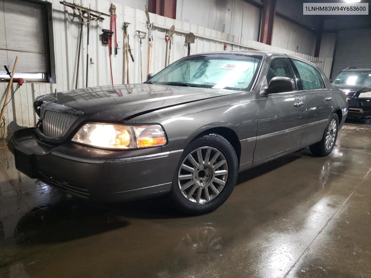 2004 Lincoln Town Car Ultimate VIN: 1LNHM83W94Y653600 Lot: 78696494