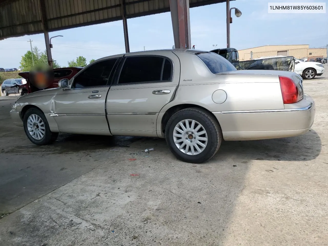 1LNHM81W85Y603601 2005 Lincoln Town Car Signature