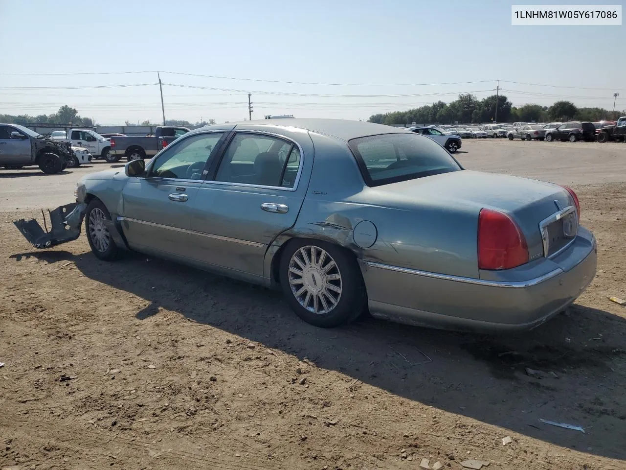 2005 Lincoln Town Car Signature VIN: 1LNHM81W05Y617086 Lot: 70684554