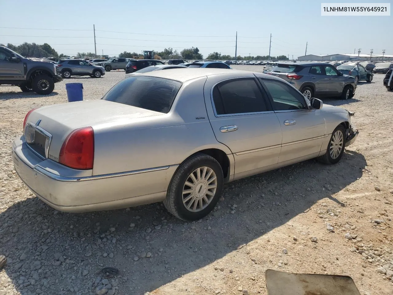 2005 Lincoln Town Car Signature VIN: 1LNHM81W55Y645921 Lot: 74830774