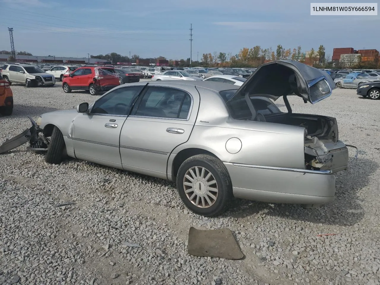 2005 Lincoln Town Car Signature VIN: 1LNHM81W05Y666594 Lot: 77750634