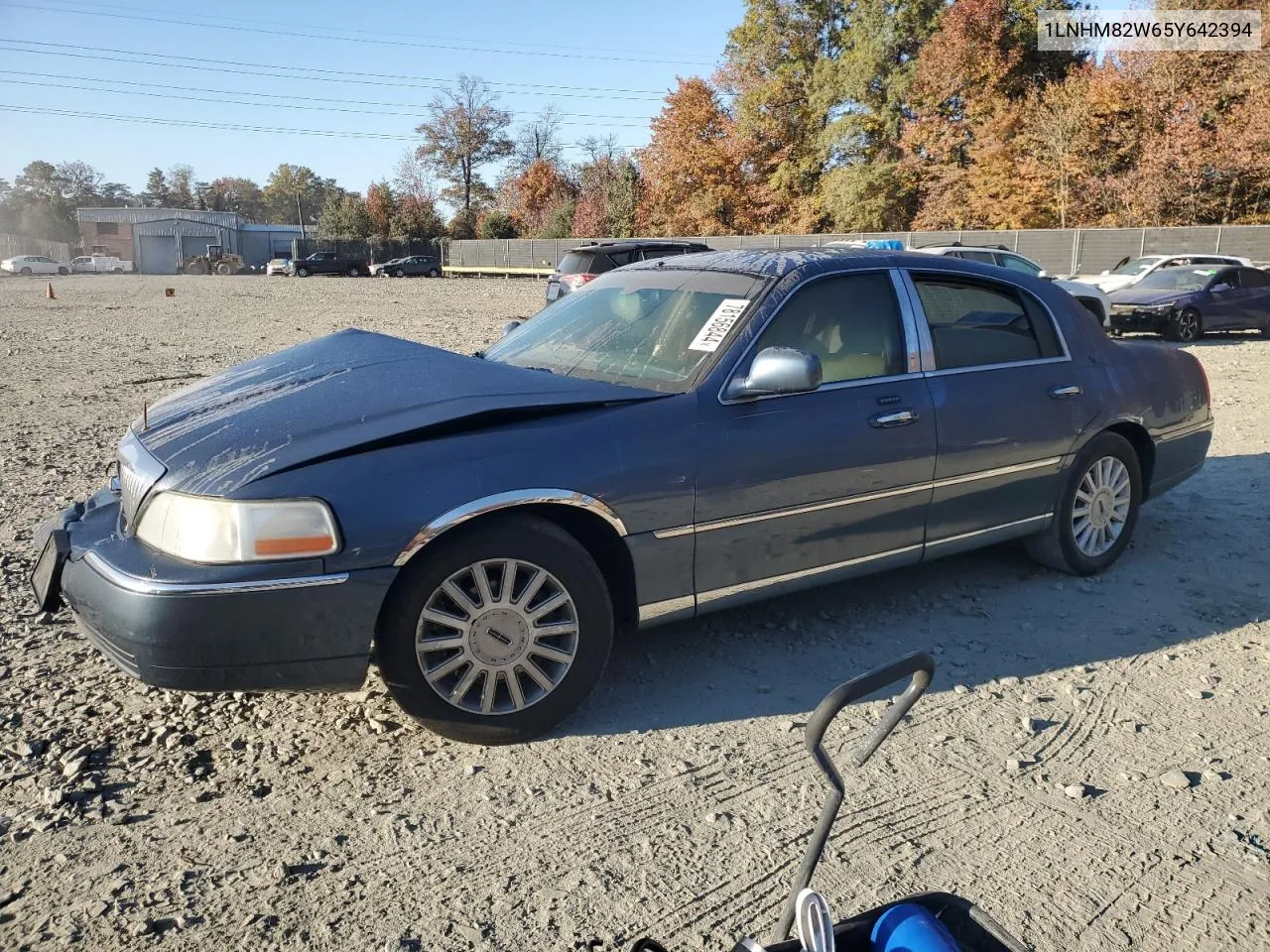 2005 Lincoln Town Car Signature Limited VIN: 1LNHM82W65Y642394 Lot: 78156844