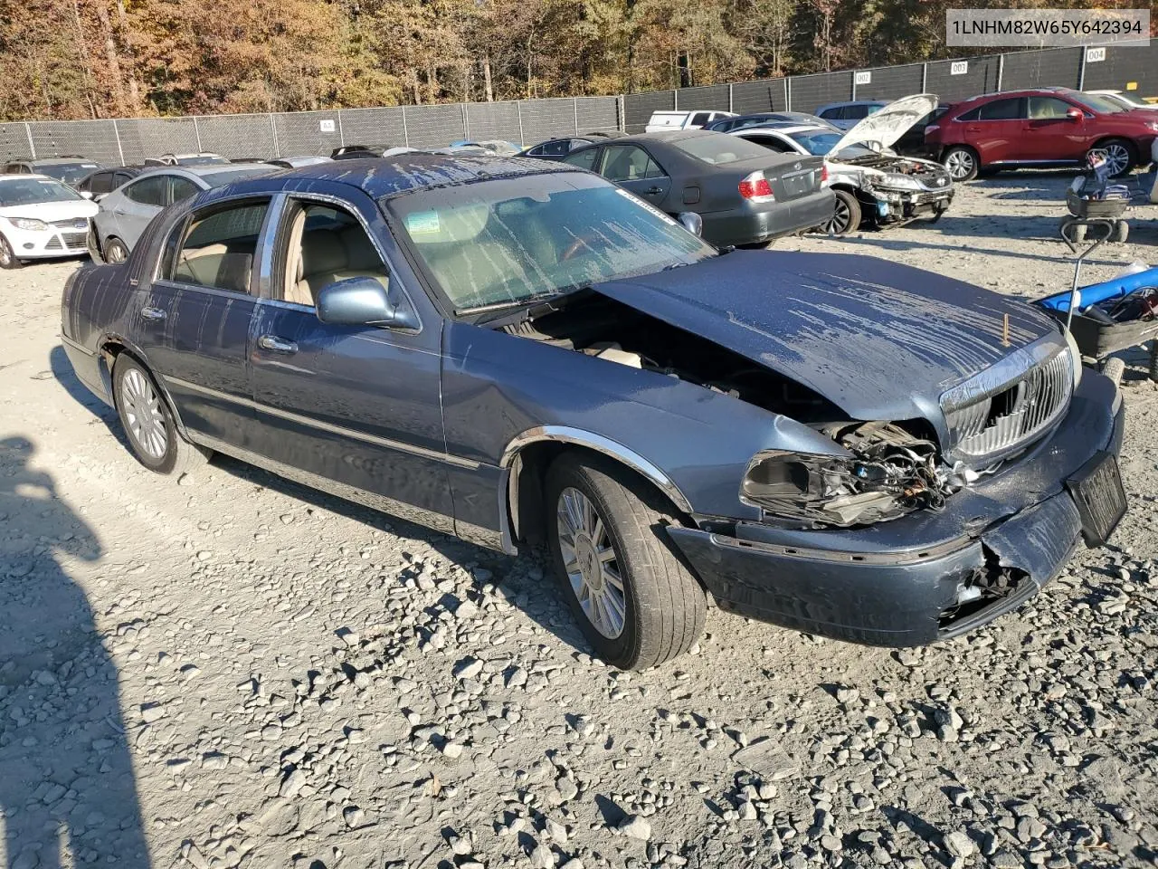 2005 Lincoln Town Car Signature Limited VIN: 1LNHM82W65Y642394 Lot: 78156844