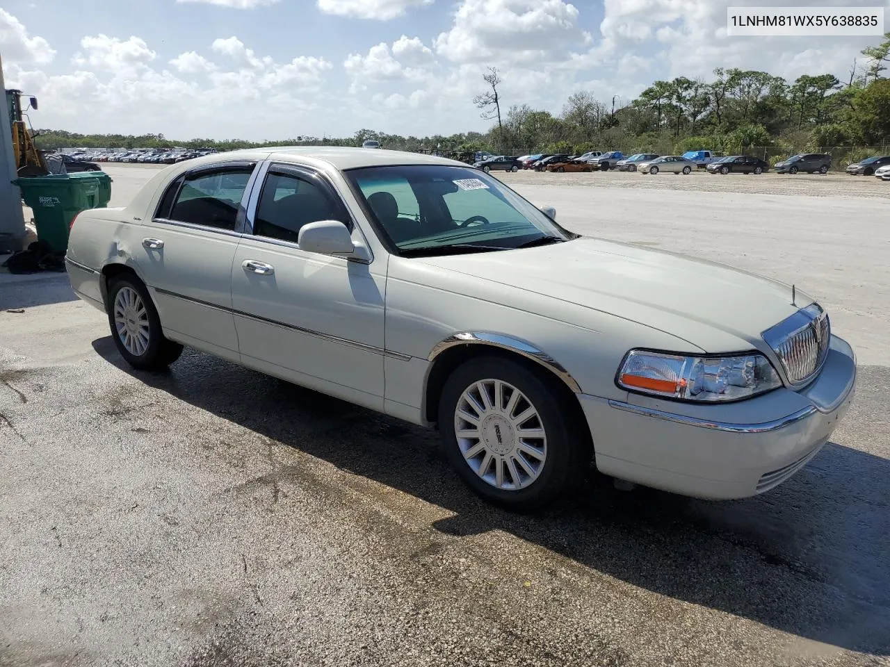 2005 Lincoln Town Car Signature VIN: 1LNHM81WX5Y638835 Lot: 78402664