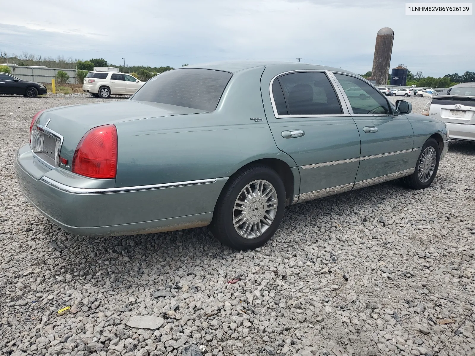 2006 Lincoln Town Car Signature Limited VIN: 1LNHM82V86Y626139 Lot: 63224404