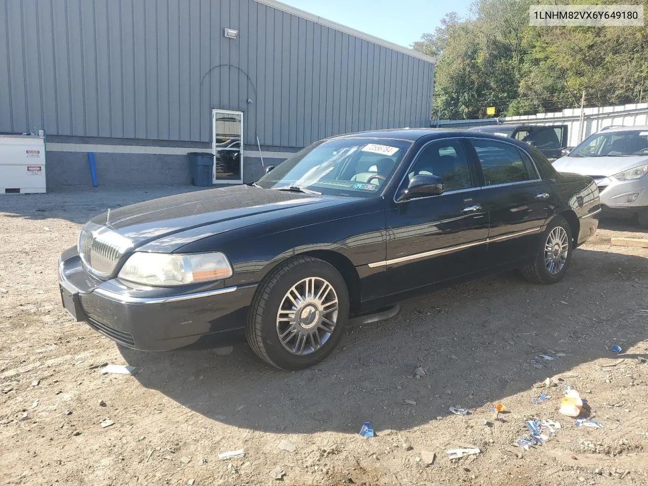 2006 Lincoln Town Car Signature Limited VIN: 1LNHM82VX6Y649180 Lot: 72556784