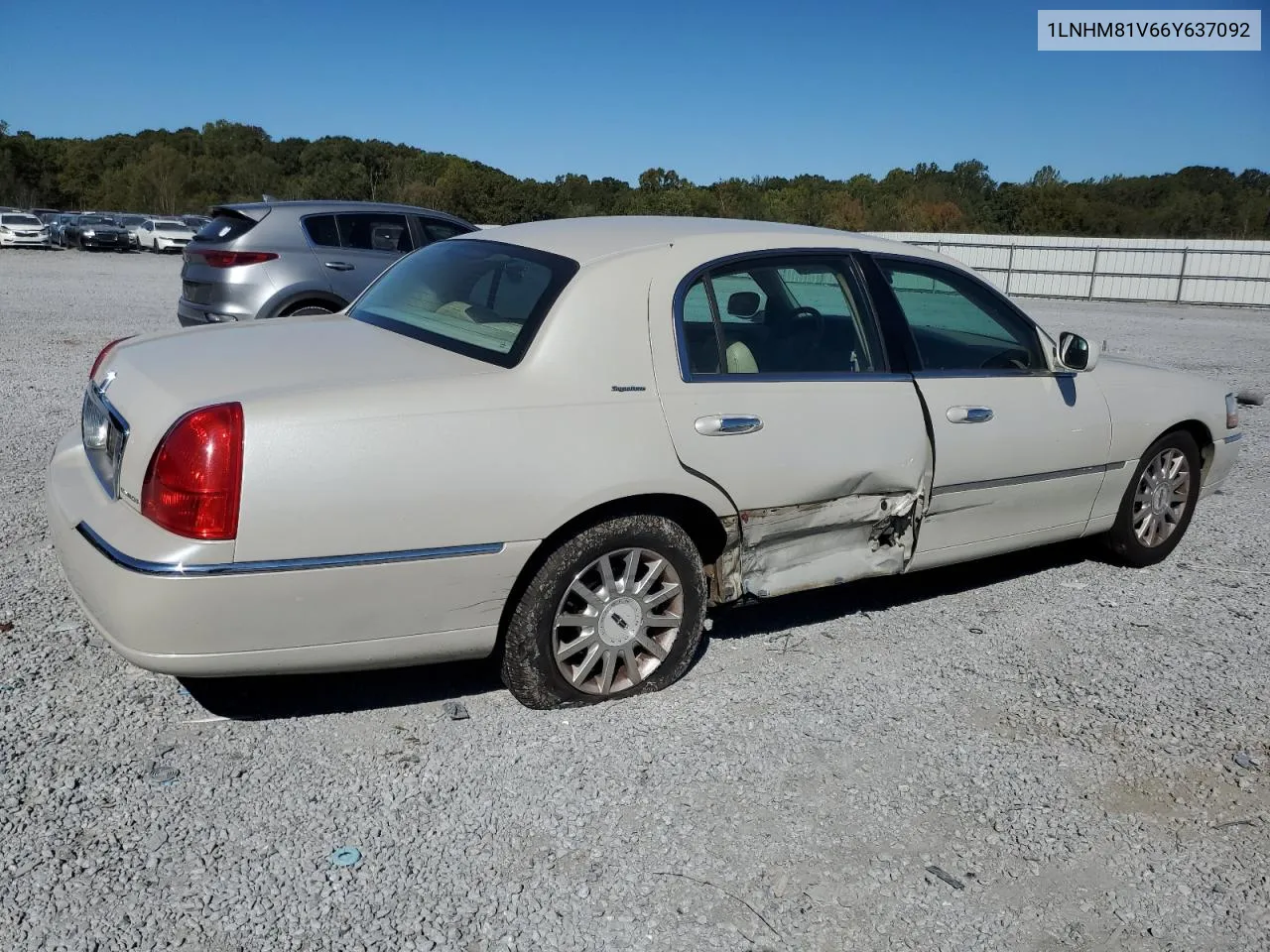 2006 Lincoln Town Car Signature VIN: 1LNHM81V66Y637092 Lot: 75864414