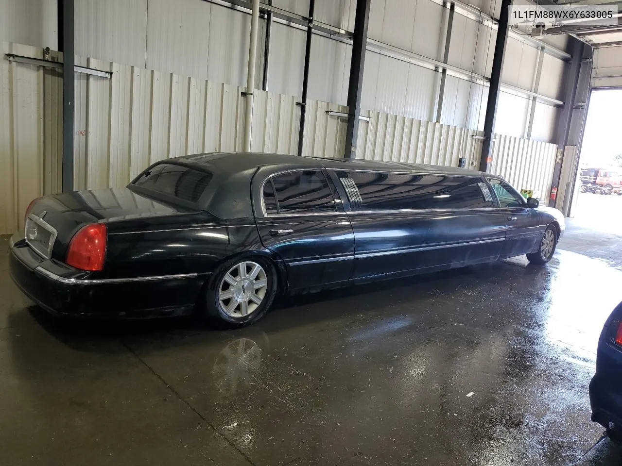 1L1FM88WX6Y633005 2007 Lincoln Town Car Executive