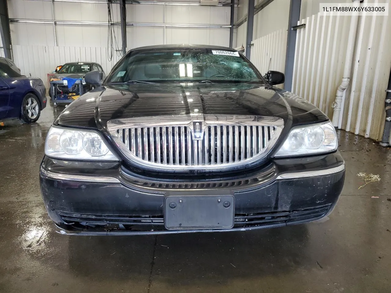 2007 Lincoln Town Car Executive VIN: 1L1FM88WX6Y633005 Lot: 70062664