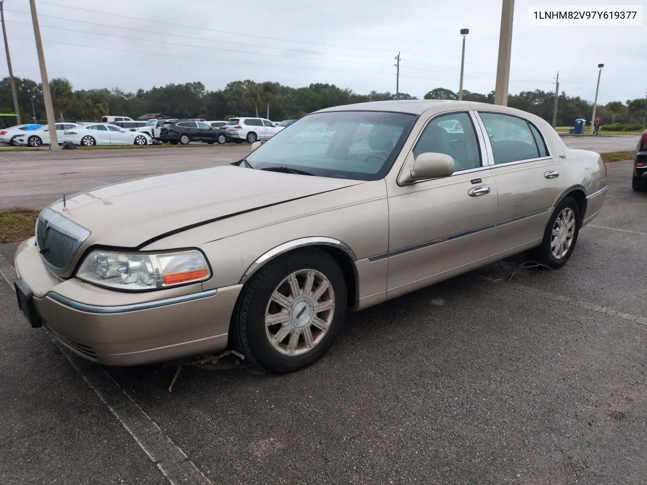 2007 Lincoln Town Car Signature Limited VIN: 1LNHM82V97Y619377 Lot: 74434984