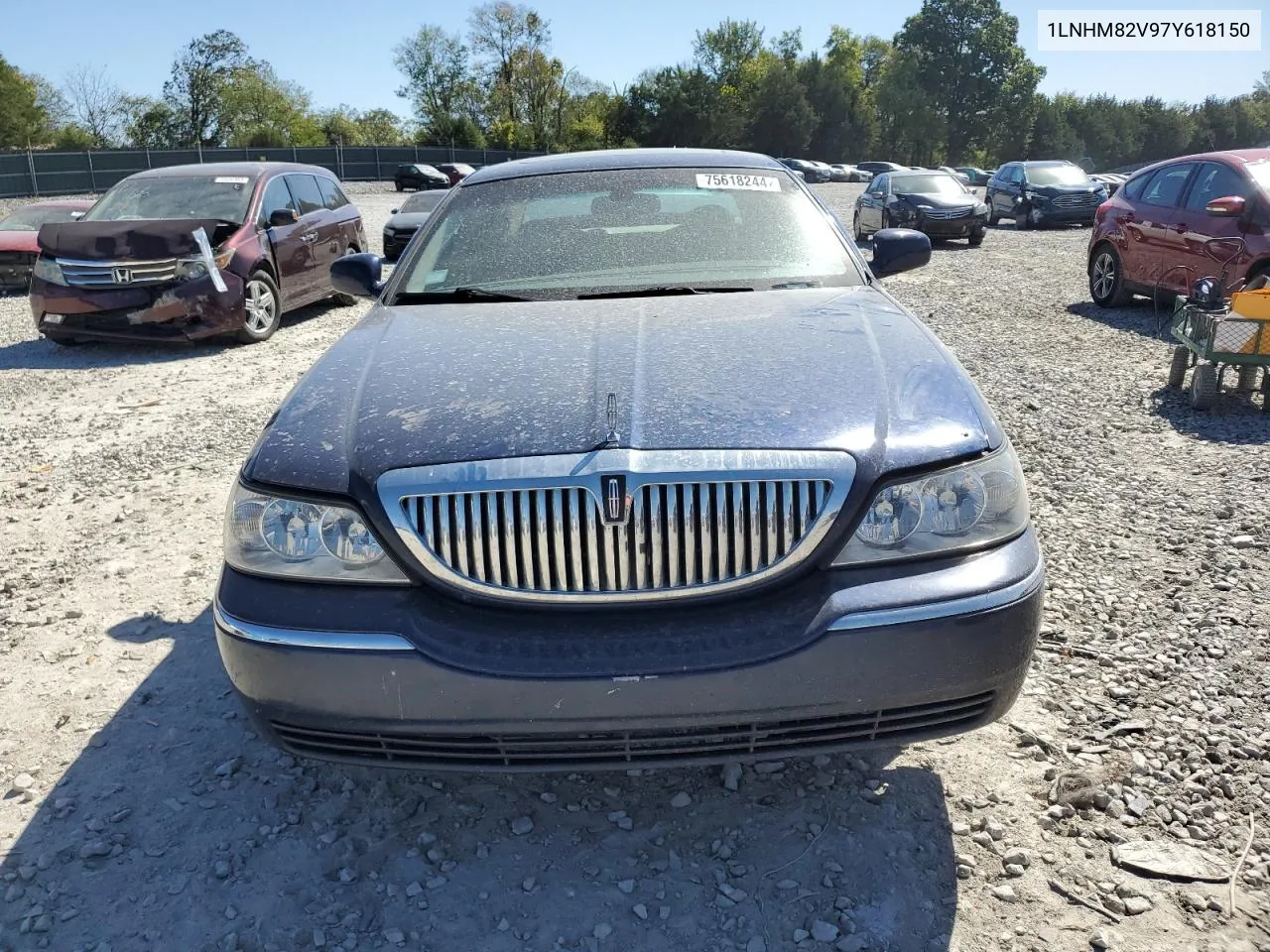 2007 Lincoln Town Car Signature Limited VIN: 1LNHM82V97Y618150 Lot: 75618244