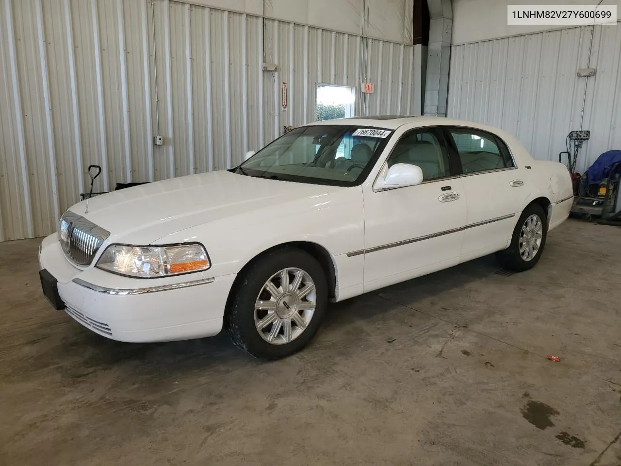 2007 Lincoln Town Car Signature Limited VIN: 1LNHM82V27Y600699 Lot: 76670044