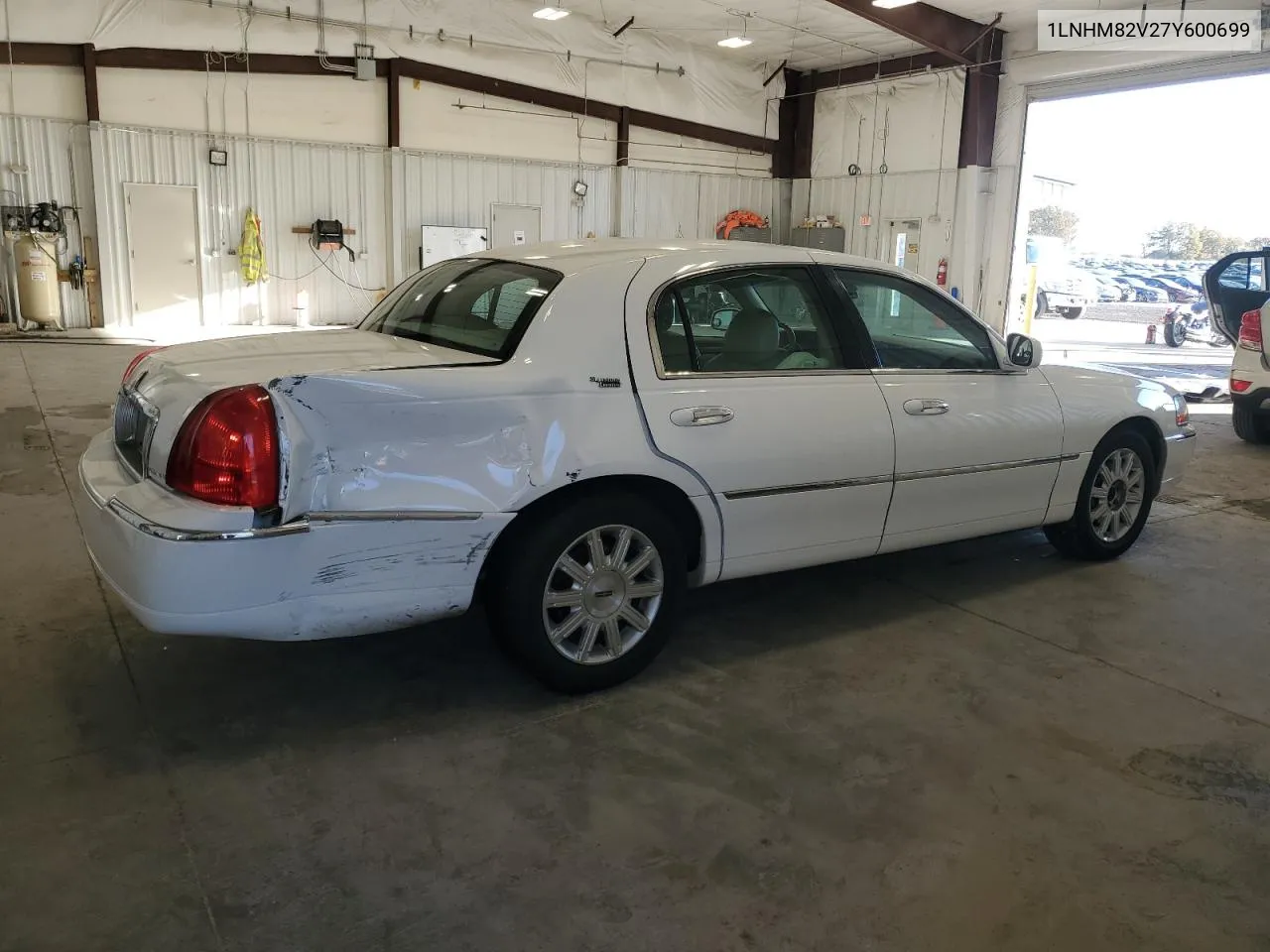 2007 Lincoln Town Car Signature Limited VIN: 1LNHM82V27Y600699 Lot: 76670044