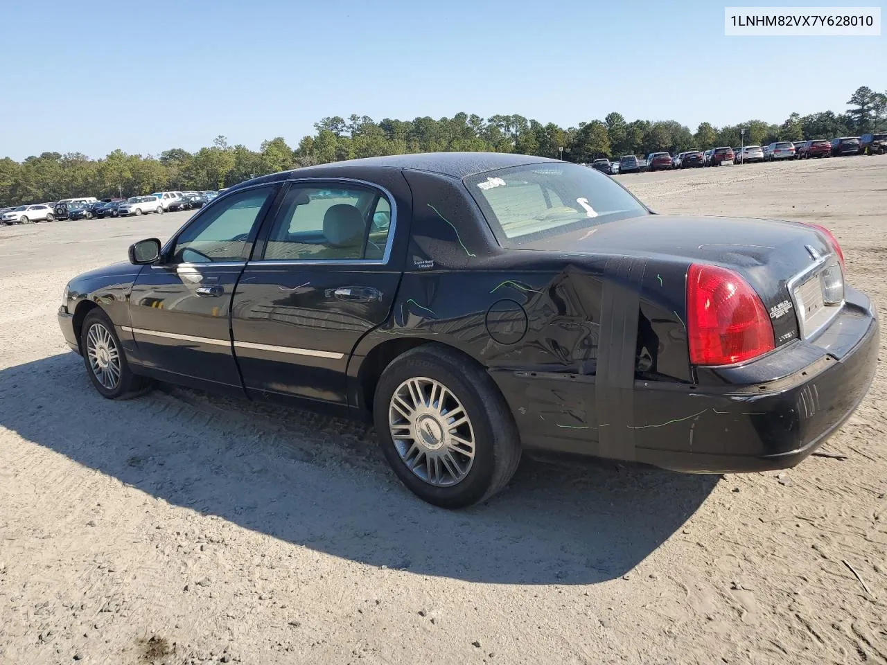 2007 Lincoln Town Car Signature Limited VIN: 1LNHM82VX7Y628010 Lot: 77339804