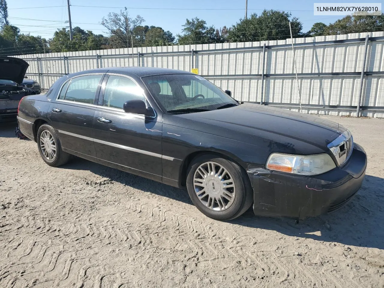 2007 Lincoln Town Car Signature Limited VIN: 1LNHM82VX7Y628010 Lot: 77339804