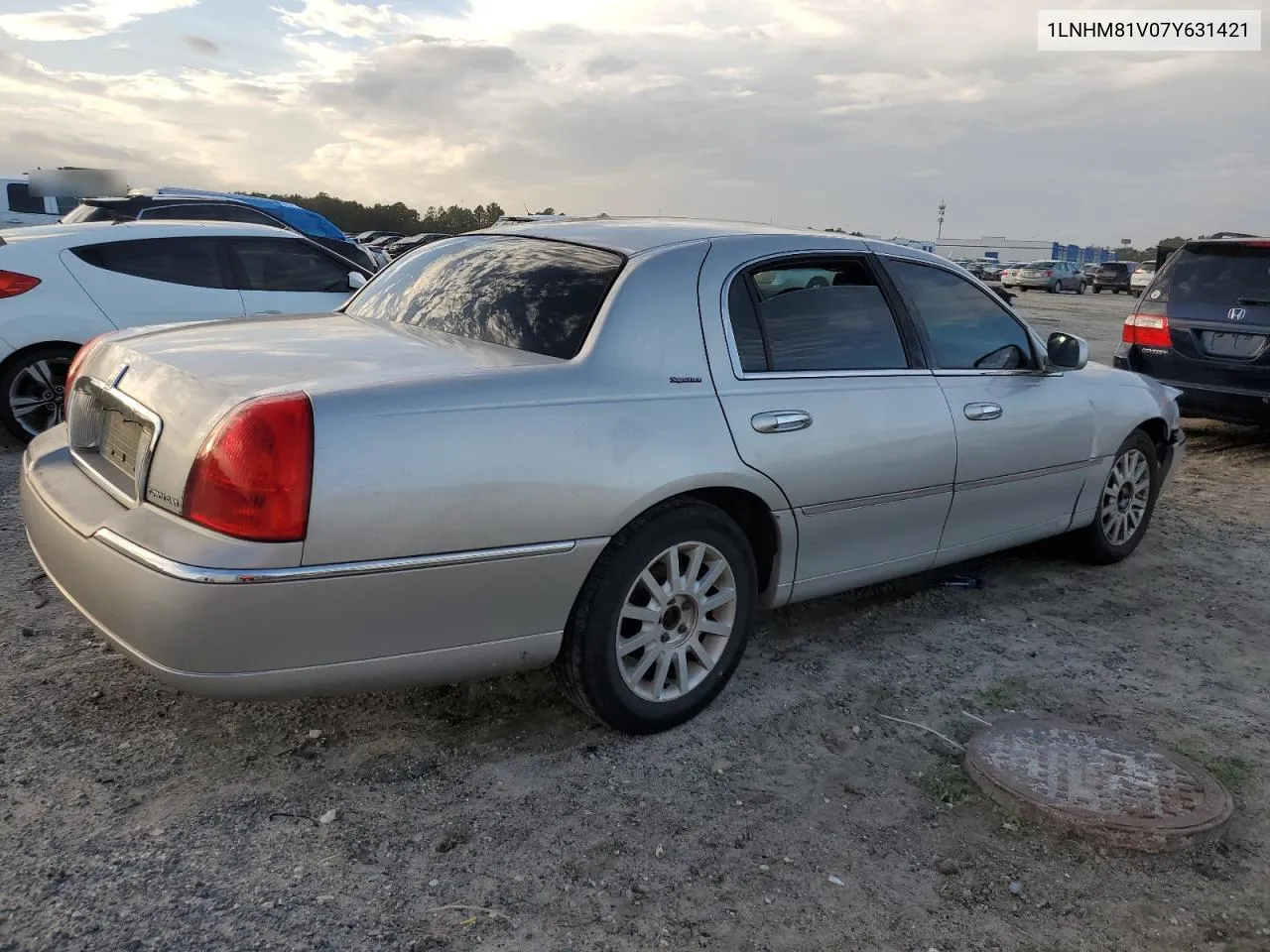 2007 Lincoln Town Car Signature VIN: 1LNHM81V07Y631421 Lot: 79879964