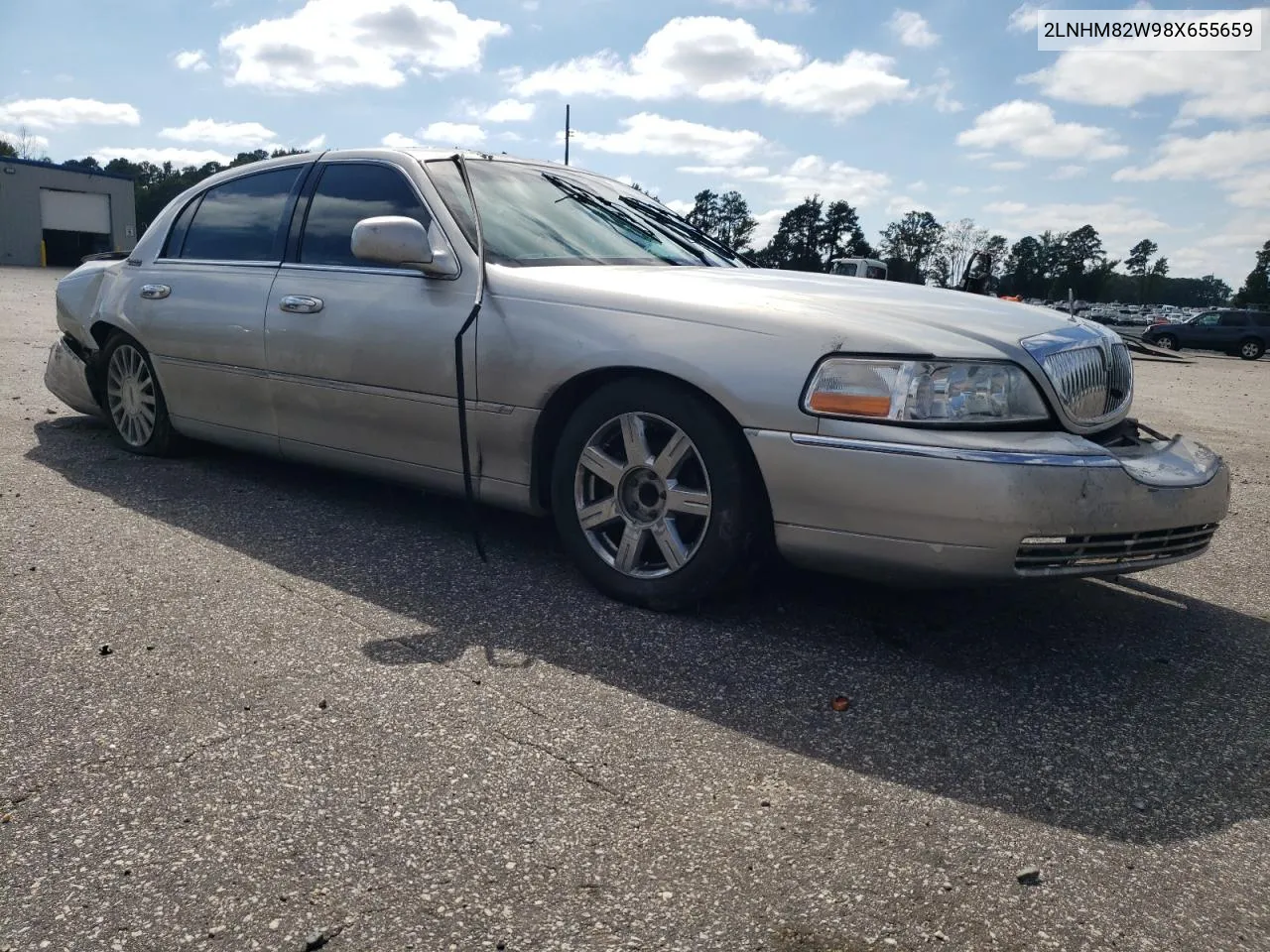 2008 Lincoln Town Car Signature Limited VIN: 2LNHM82W98X655659 Lot: 71976434