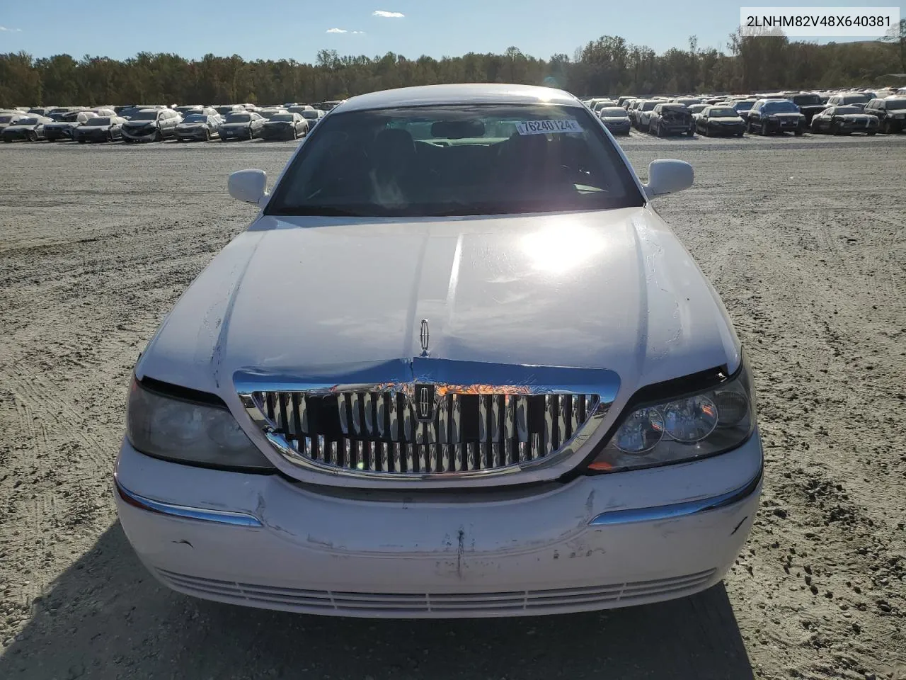 2008 Lincoln Town Car Signature Limited VIN: 2LNHM82V48X640381 Lot: 76240124