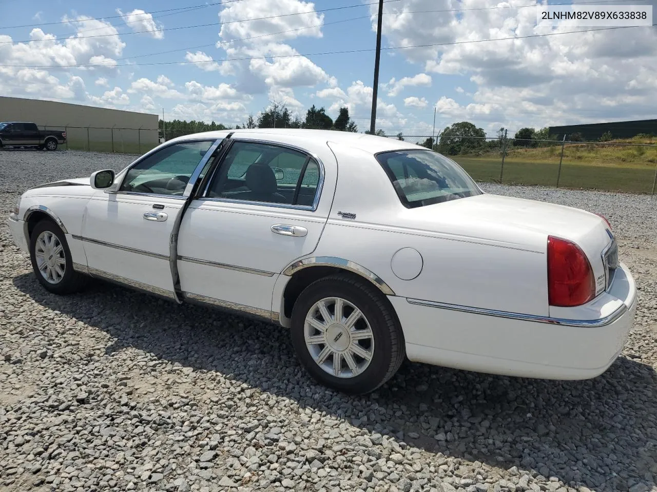 2009 Lincoln Town Car Signature Limited VIN: 2LNHM82V89X633838 Lot: 69192024