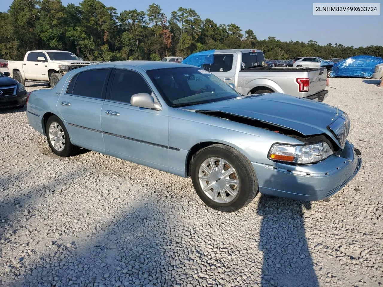 2009 Lincoln Town Car Signature Limited VIN: 2LNHM82V49X633724 Lot: 75447974