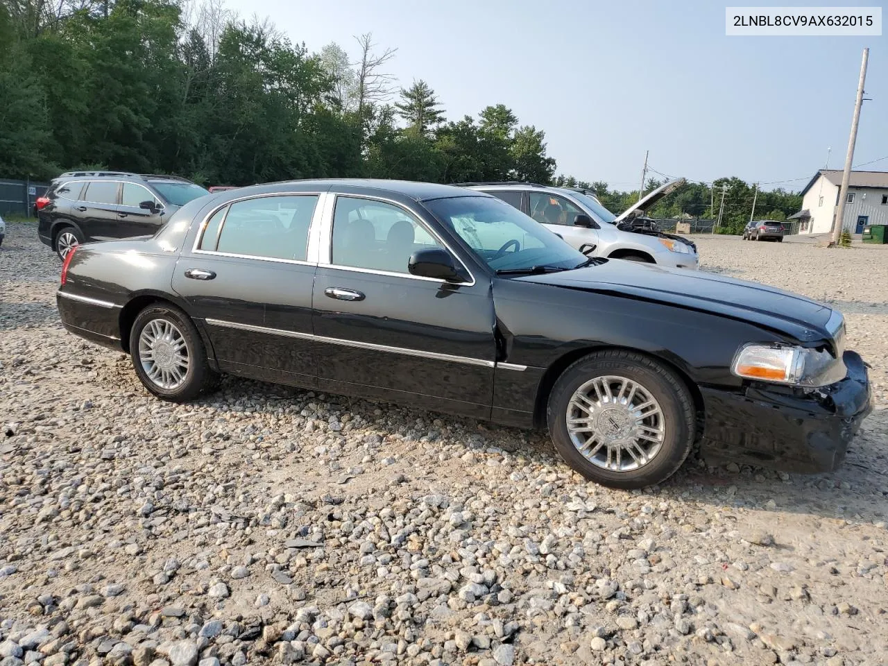 2010 Lincoln Town Car Signature Limited VIN: 2LNBL8CV9AX632015 Lot: 66562044