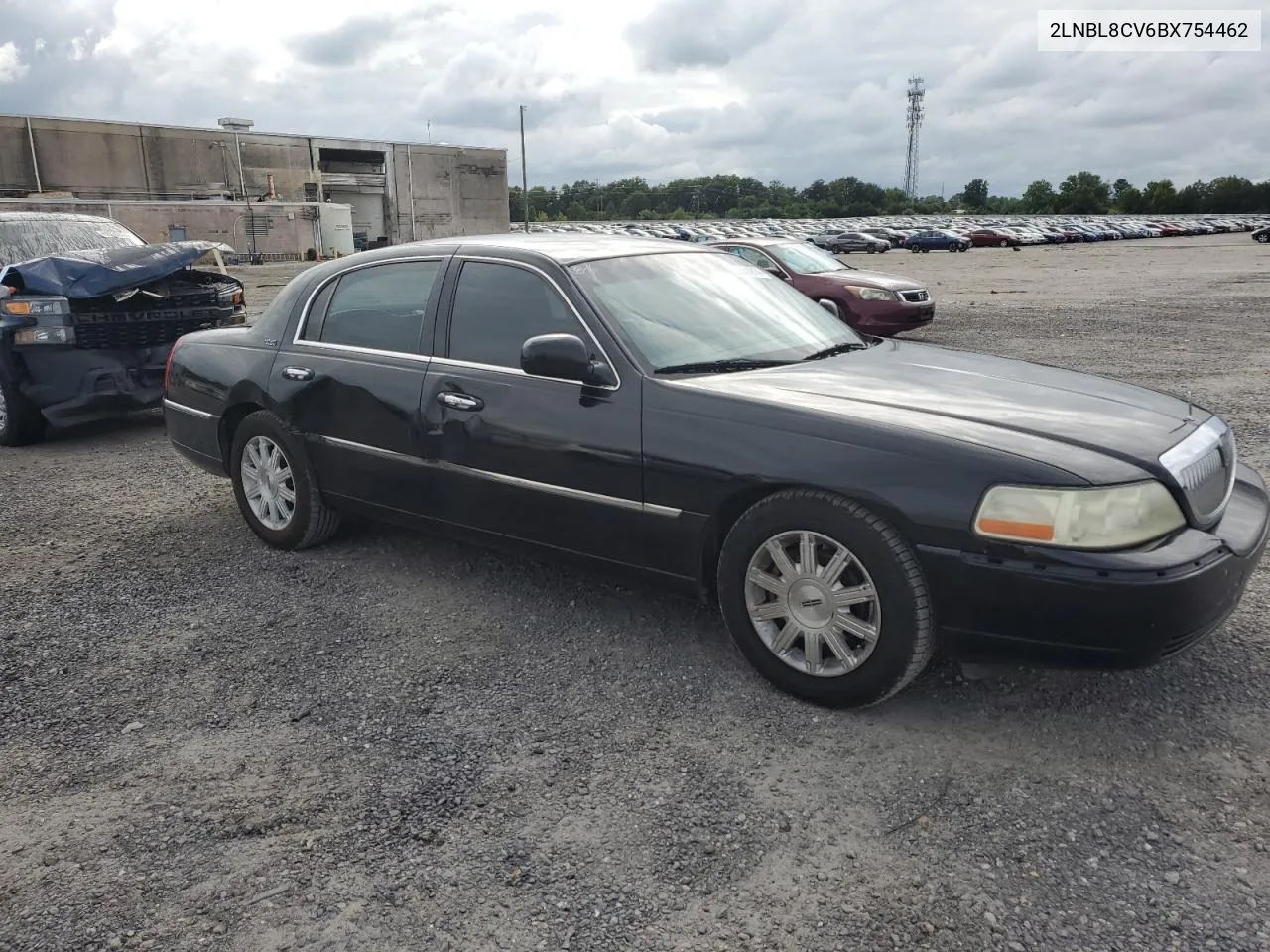 2011 Lincoln Town Car Signature Limited VIN: 2LNBL8CV6BX754462 Lot: 69801914