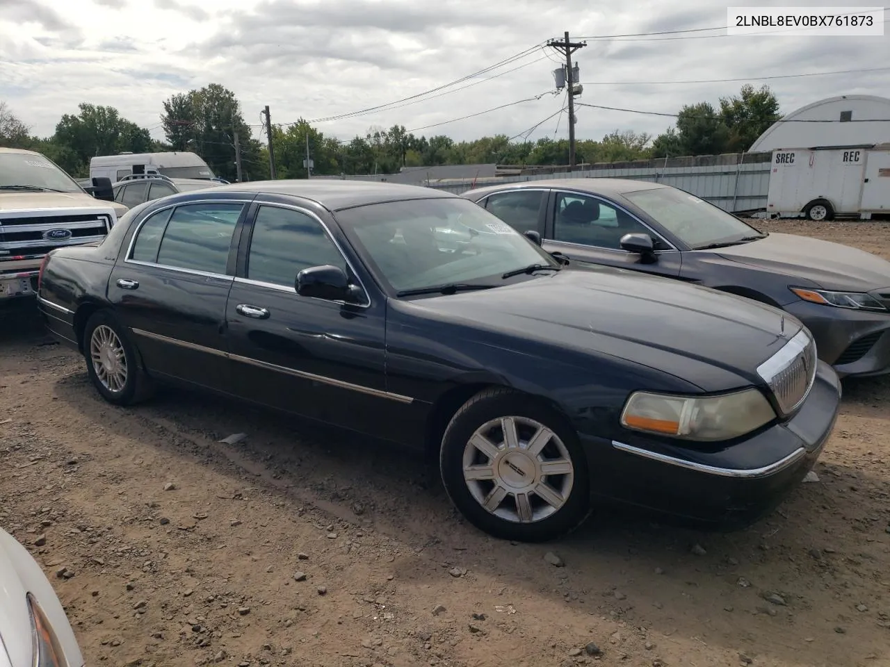 2011 Lincoln Town Car Executive L VIN: 2LNBL8EV0BX761873 Lot: 72528254