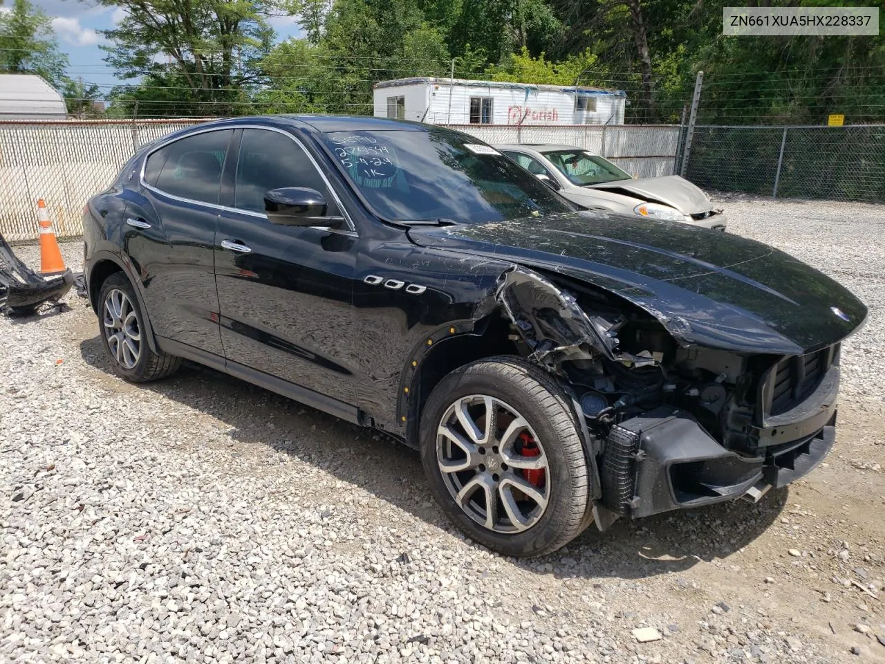 ZN661XUA5HX228337 2017 Maserati Levante