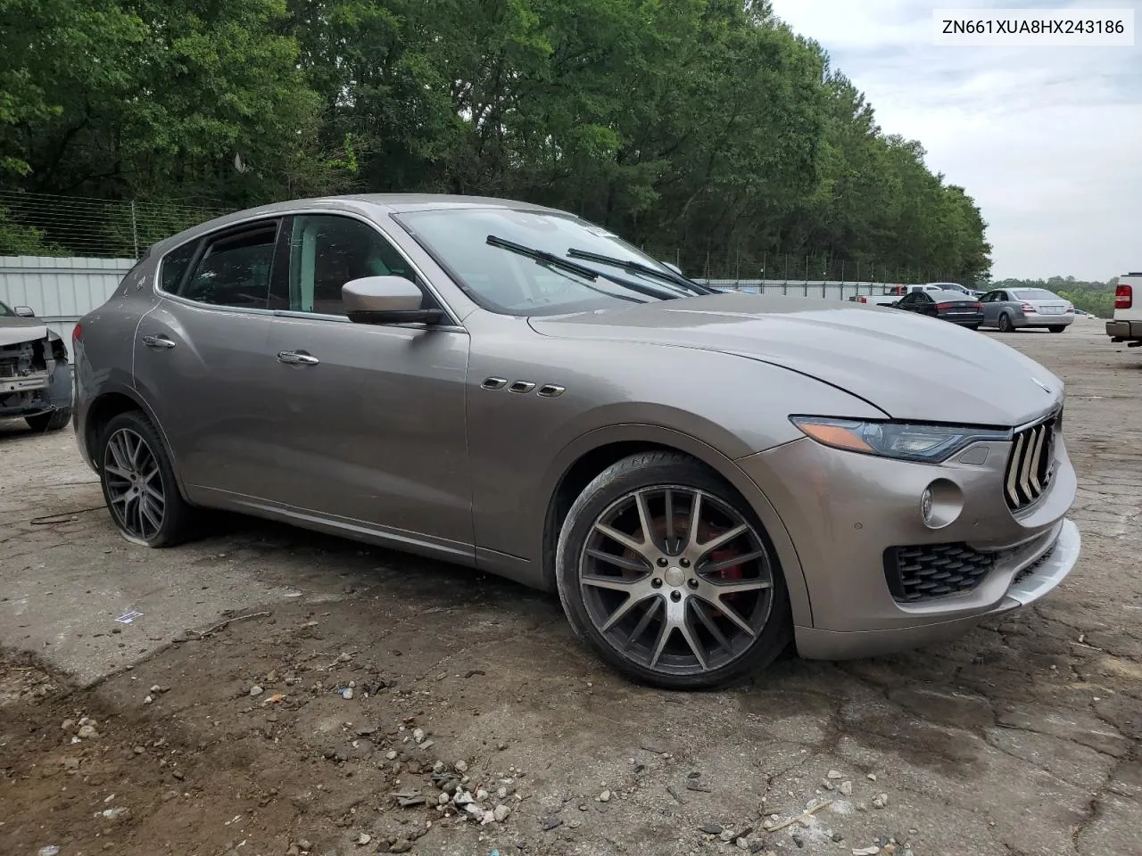 ZN661XUA8HX243186 2017 Maserati Levante