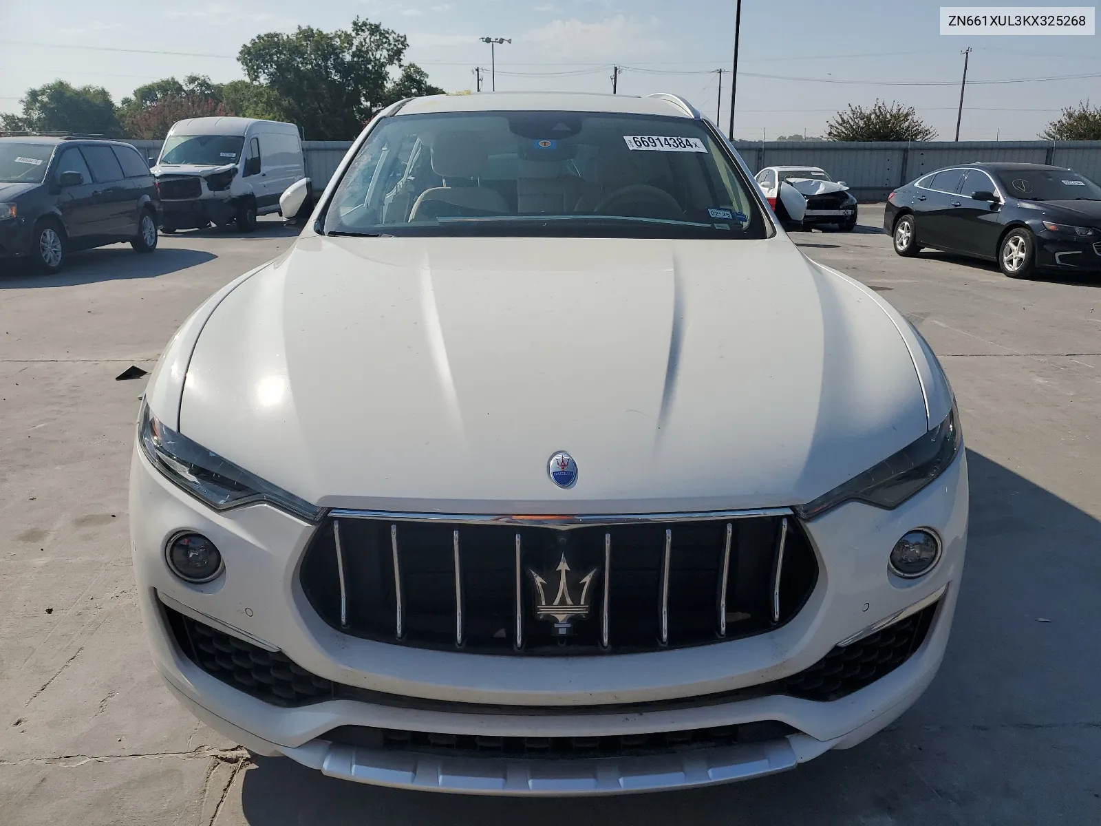 ZN661XUL3KX325268 2019 Maserati Levante Luxury