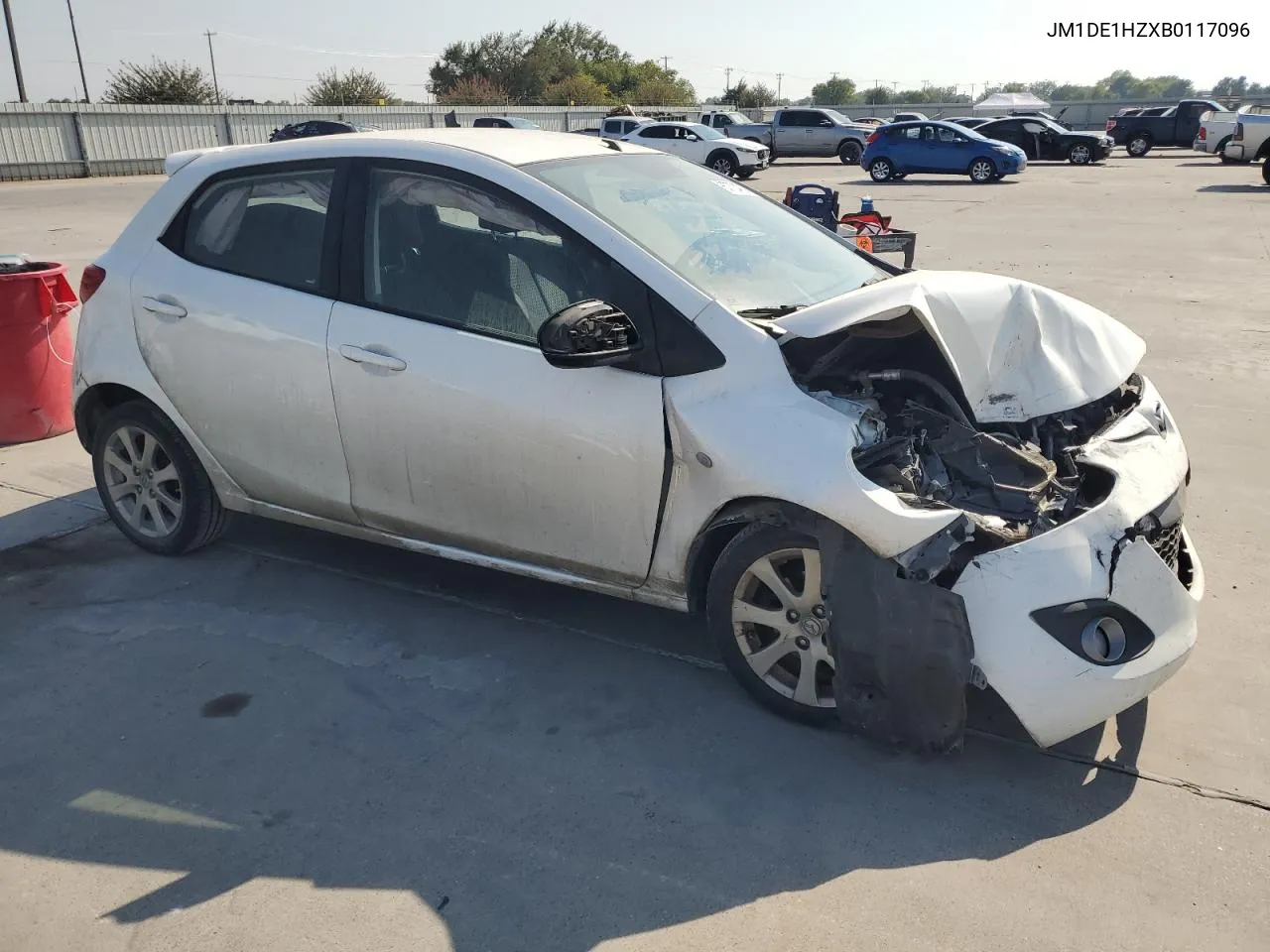 2011 Mazda Mazda2 VIN: JM1DE1HZXB0117096 Lot: 67704764