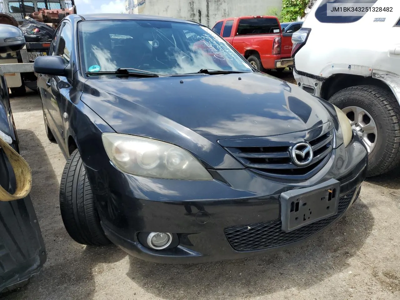 JM1BK343251328482 2005 Mazda 3 Hatchback