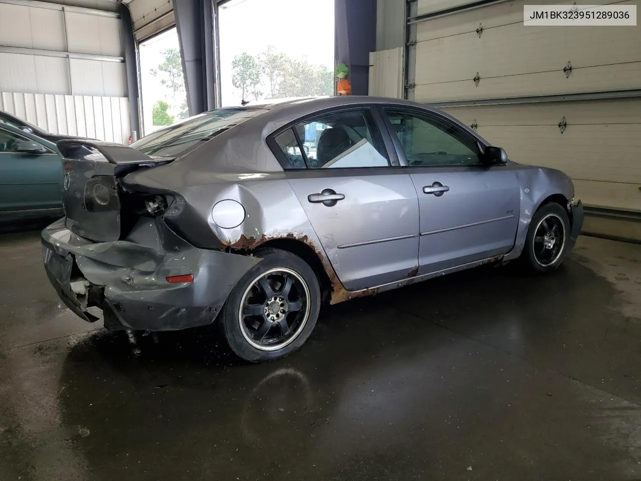 2005 Mazda 3 S VIN: JM1BK323951289036 Lot: 68673444