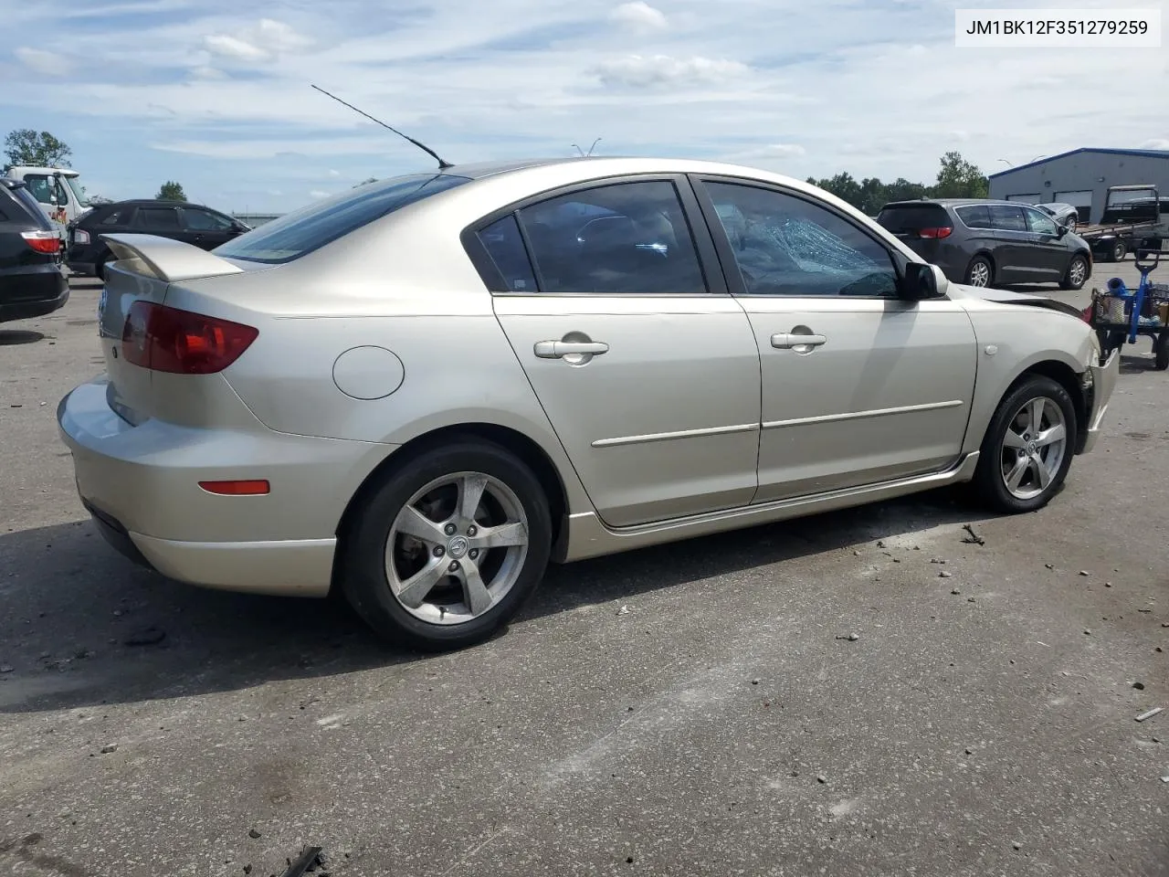 JM1BK12F351279259 2005 Mazda 3 I