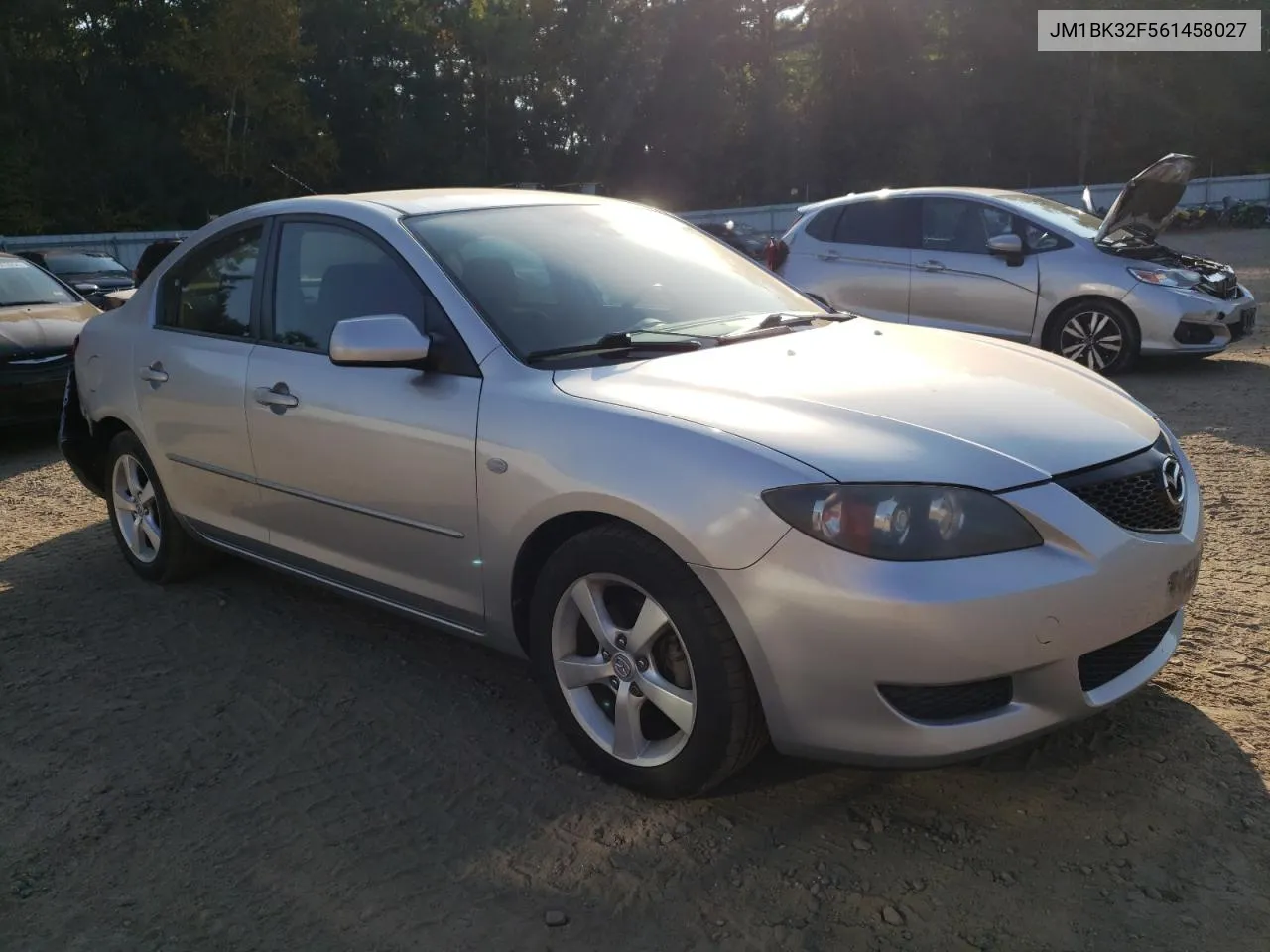 2006 Mazda 3 I VIN: JM1BK32F561458027 Lot: 71805234