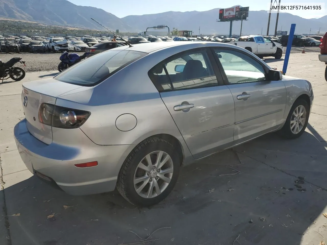 JM1BK12F571641935 2007 Mazda 3 I