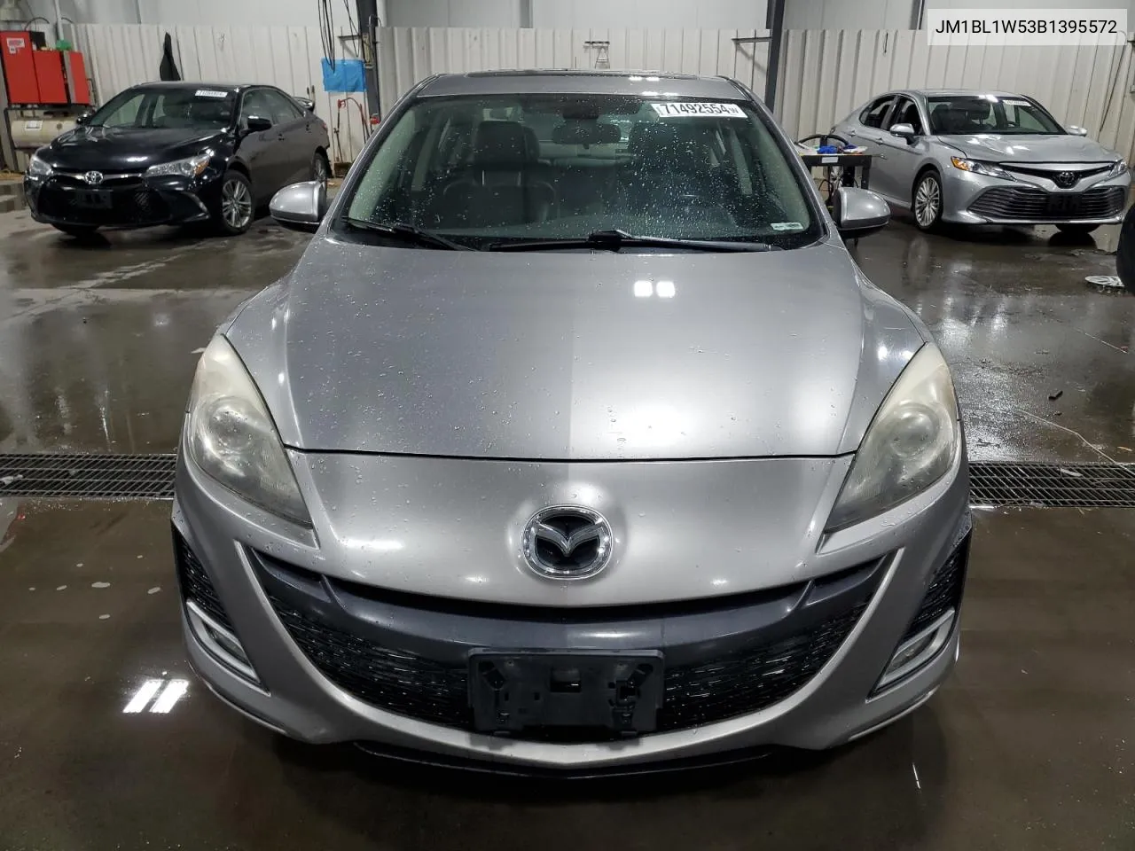 JM1BL1W53B1395572 2011 Mazda 3 S