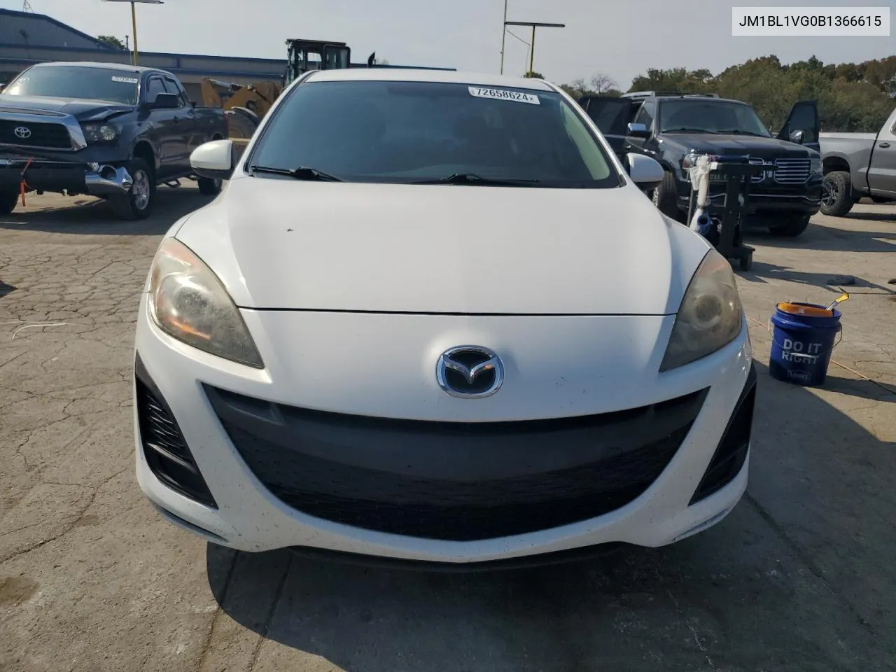 2011 Mazda 3 I VIN: JM1BL1VG0B1366615 Lot: 72658624