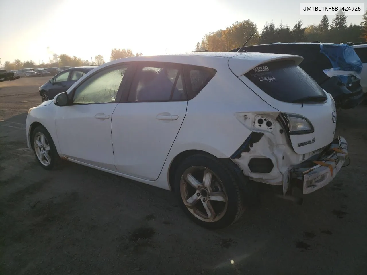 JM1BL1KF5B1424925 2011 Mazda 3 I