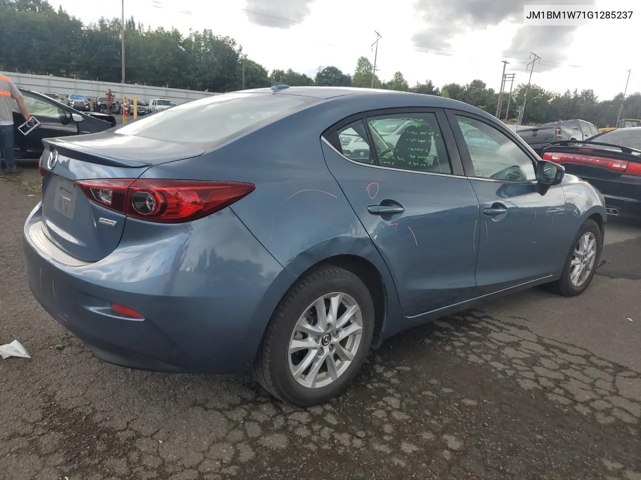 2016 Mazda 3 Touring VIN: JM1BM1W71G1285237 Lot: 71208844