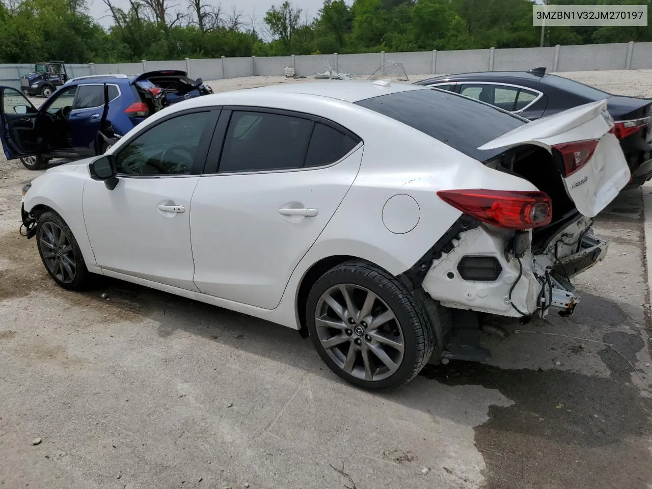 3MZBN1V32JM270197 2018 Mazda 3 Touring