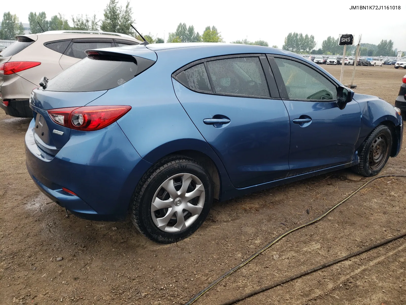 JM1BN1K72J1161018 2018 Mazda 3 Sport