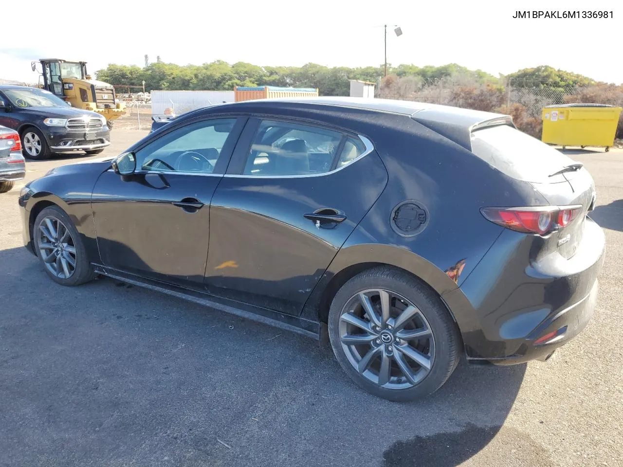 JM1BPAKL6M1336981 2021 Mazda 3 Select