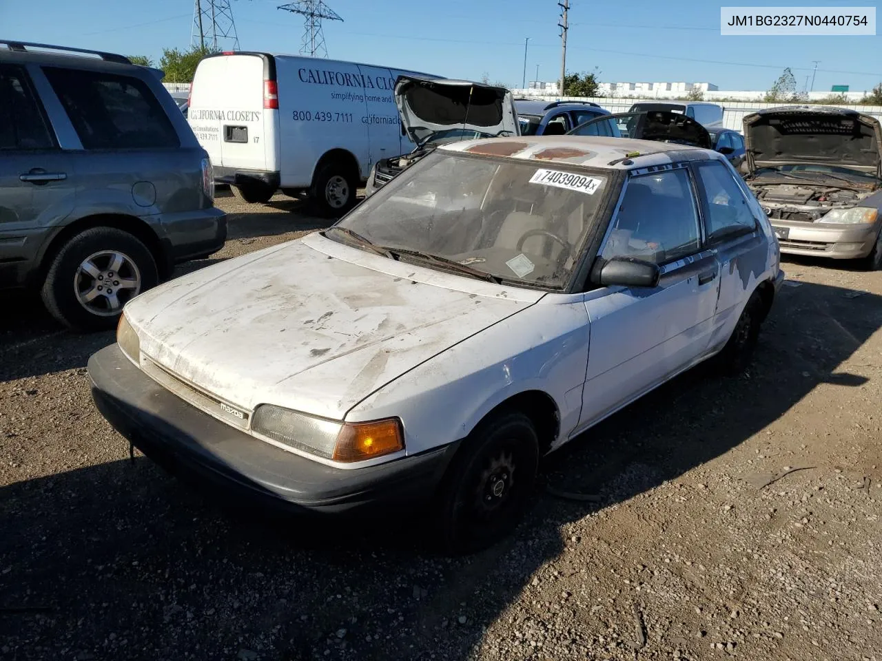 1992 Mazda 323 Base VIN: JM1BG2327N0440754 Lot: 74039094