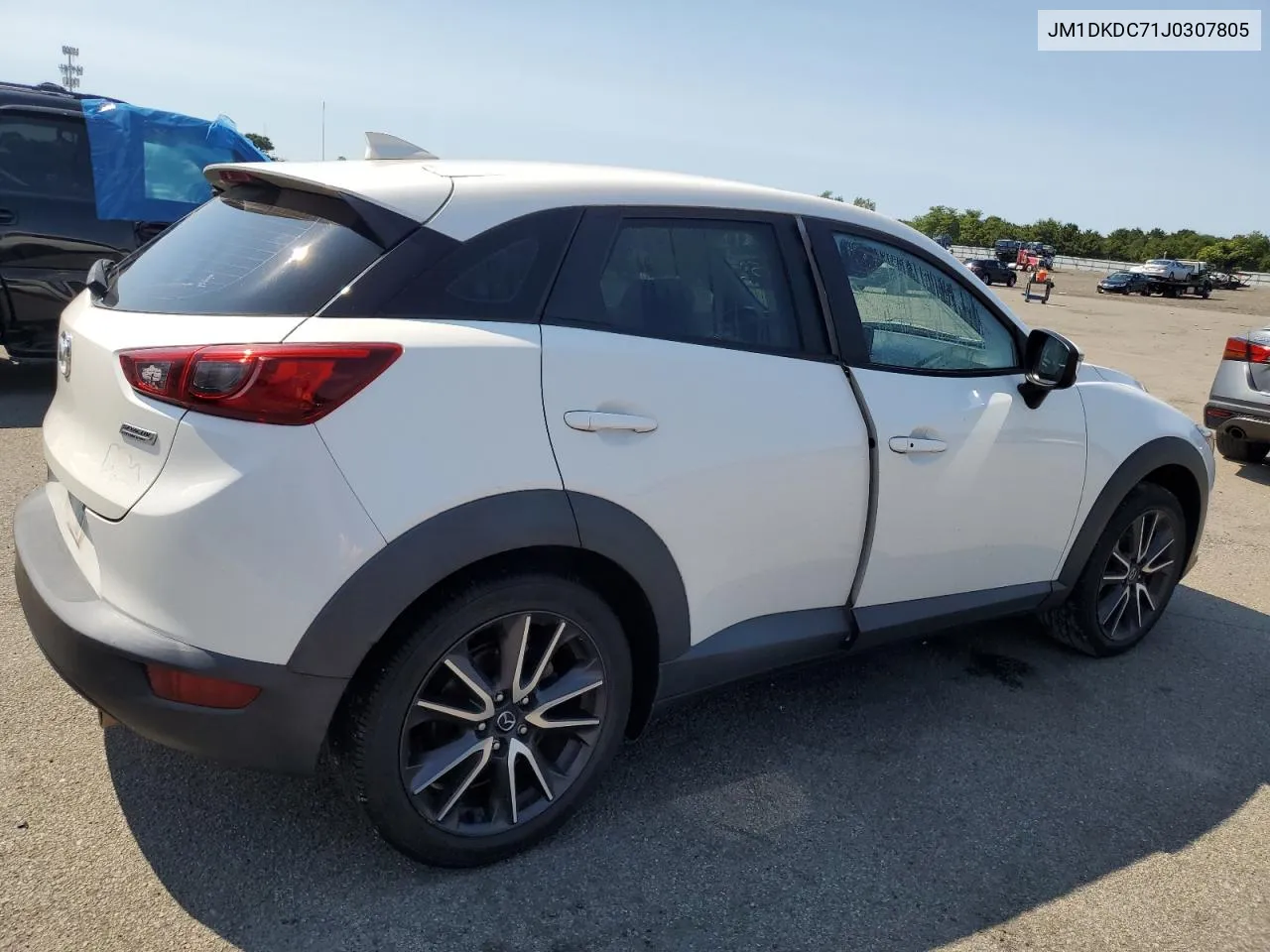 JM1DKDC71J0307805 2018 Mazda Cx-3 Touring