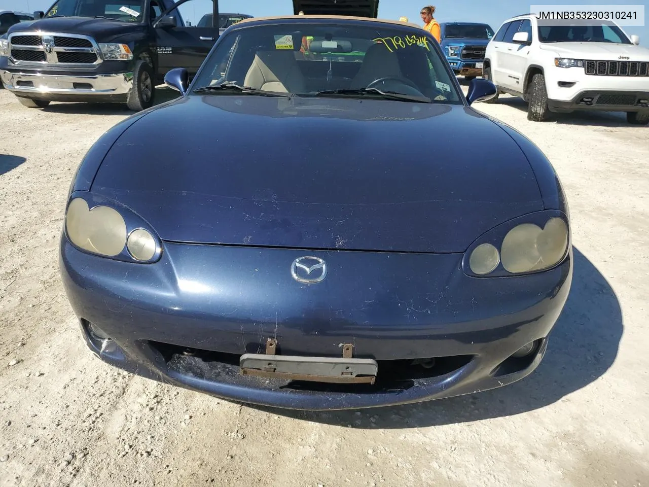 JM1NB353230310241 2003 Mazda Mx-5 Miata Base